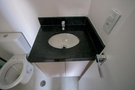 Apartamento para alugar com 65m², 3 quartos e 2 vagasBanheiro social