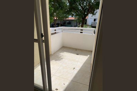 Varanda de apartamento para alugar com 2 quartos, 48m² em Jardim Isis, Cotia
