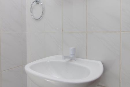 Banheiro de apartamento para alugar com 1 quarto, 32m² em Menino Deus, Porto Alegre