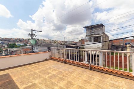 Casa à venda com 150m², 3 quartos e 2 vagas Casa à venda com 150m², 3 quartos e 2 vagasVaranda