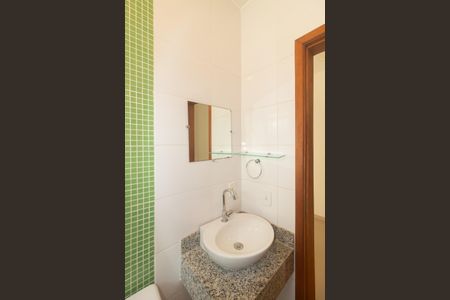 Casa para alugar com 153m², 2 quartos e 1 vaga Casa para alugar com 153m², 2 quartos e 1 vagaBanheiro da Suíte 1