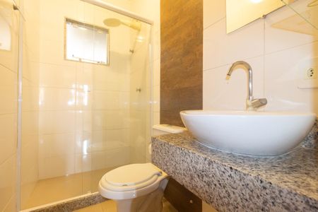 Casa para alugar com 153m², 2 quartos e 1 vaga Casa para alugar com 153m², 2 quartos e 1 vagaBanheiro Social 1