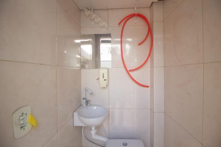 Casa para alugar com 153m², 2 quartos e 1 vaga Casa para alugar com 153m², 2 quartos e 1 vagaBanheiro Social 2