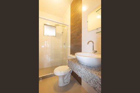 Casa para alugar com 153m², 2 quartos e 1 vaga Casa para alugar com 153m², 2 quartos e 1 vagaBanheiro Social 1