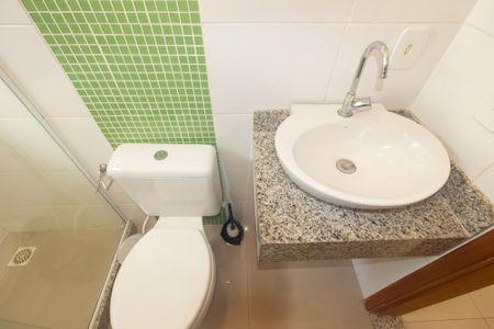 Casa para alugar com 153m², 2 quartos e 1 vaga Casa para alugar com 153m², 2 quartos e 1 vagaBanheiro da Suíte 1