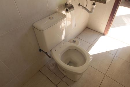 Casa à venda com 173m², 4 quartos e 2 vagasBanheiro Social 2