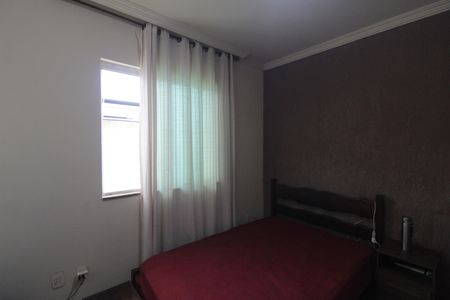 Casa à venda com 173m², 4 quartos e 2 vagasQuarto 1