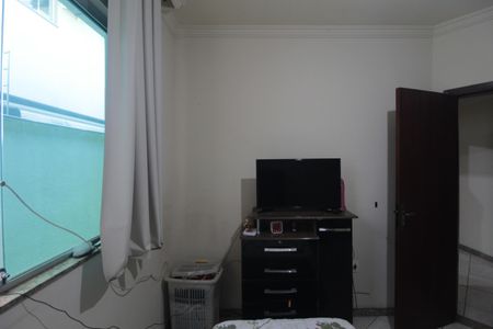 Casa à venda com 173m², 4 quartos e 2 vagasQuarto 2