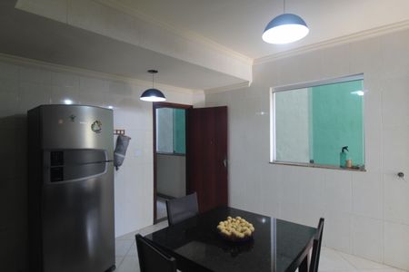 Casa à venda com 173m², 4 quartos e 2 vagasCozinha