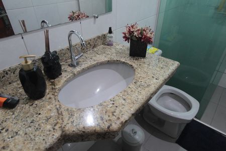 Casa à venda com 173m², 4 quartos e 2 vagasBanheiro Social 1