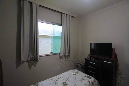 Casa à venda com 173m², 4 quartos e 2 vagasQuarto 2