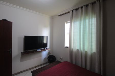 Casa à venda com 173m², 4 quartos e 2 vagasQuarto 1