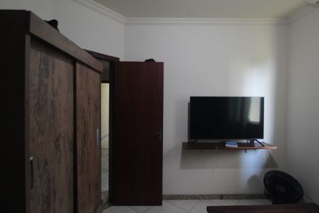 Casa à venda com 173m², 4 quartos e 2 vagasQuarto 1