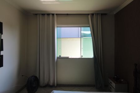 Casa à venda com 173m², 4 quartos e 2 vagasSuite