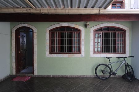 Casa à venda com 173m², 4 quartos e 2 vagasGaragem