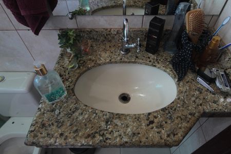 Casa à venda com 173m², 4 quartos e 2 vagasBanheiro da Suite