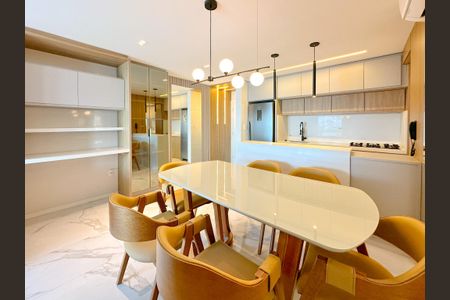 Sala de Jantar de apartamento para alugar com 2 quartos, 78m² em Barreiros, São José