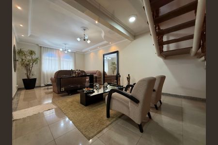 Casa à venda com 3 quartos, 460m² em Bandeirantes (Pampulha), Belo Horizonte