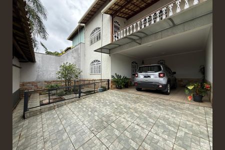 Casa à venda com 460m², 3 quartos e 4 vagas
