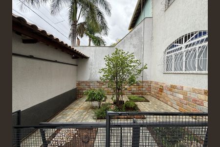 Casa à venda com 460m², 3 quartos e 4 vagas