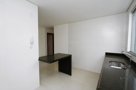 Apartamento à venda com 150m², 3 quartos e 2 vagasCozinha