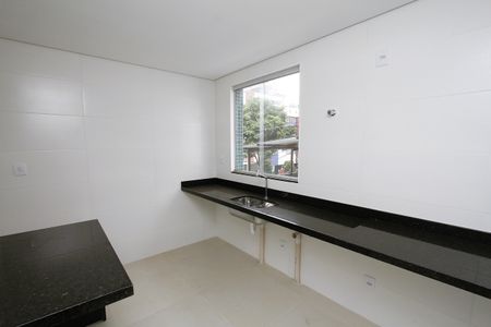 Apartamento à venda com 150m², 3 quartos e 2 vagasCozinha