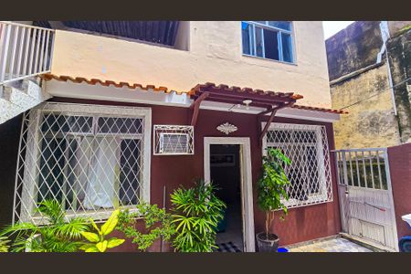 Casa à venda com 119m², 4 quartos e 1 vagaEntrada