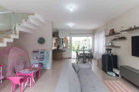 Sala de casa para alugar com 3 quartos, 135m² em Vila Cesar, Mogi das Cruzes