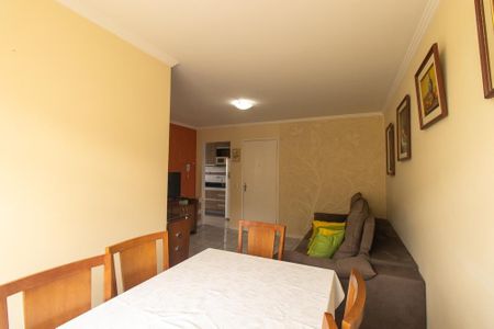 Sala de apartamento para alugar com 3 quartos, 56m² em Pinheirinho, Curitiba