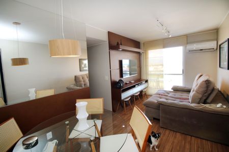 Sala de apartamento à venda com 2 quartos, 65m² em Olaria, Rio de Janeiro