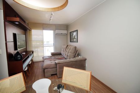 Sala de apartamento à venda com 2 quartos, 65m² em Olaria, Rio de Janeiro