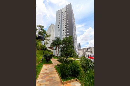 Apartamento para alugar com 57m², 2 quartos e 1 vaga Apartamento para alugar com 57m², 2 quartos e 1 vagaFachada