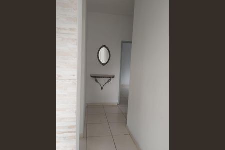 Corredor de apartamento para alugar com 2 quartos, 78m² em Taquara, Rio de Janeiro