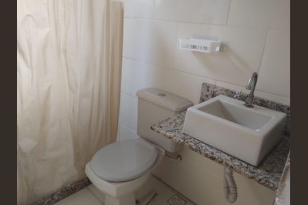 Banheiro de apartamento para alugar com 2 quartos, 78m² em Taquara, Rio de Janeiro