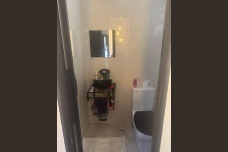 Banheiro de casa de condomínio para alugar com 2 quartos, 56m² em Campo Grande, Rio de Janeiro