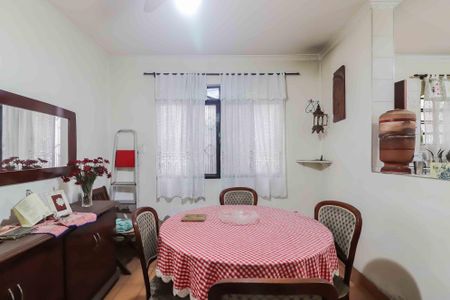 Casa para alugar com 109m², 4 quartos e 2 vagas Casa para alugar com 109m², 4 quartos e 2 vagasSala de Jantar