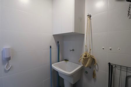 Apartamento para alugar com 100m², 3 quartos e 2 vagas Apartamento para alugar com 100m², 3 quartos e 2 vagasÁrea de Serviço