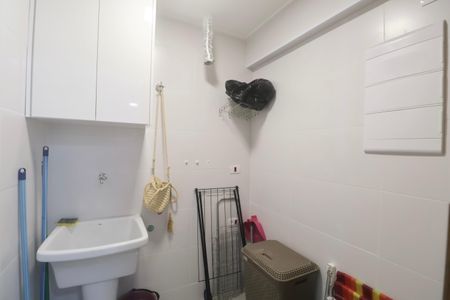 Apartamento para alugar com 100m², 3 quartos e 2 vagas Apartamento para alugar com 100m², 3 quartos e 2 vagasÁrea de Serviço