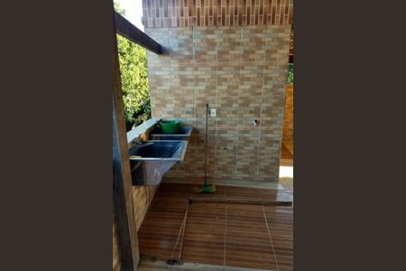 Área de Serviço de casa para alugar com 3 quartos, 1m² em Vila Leopoldina, Duque de Caxias