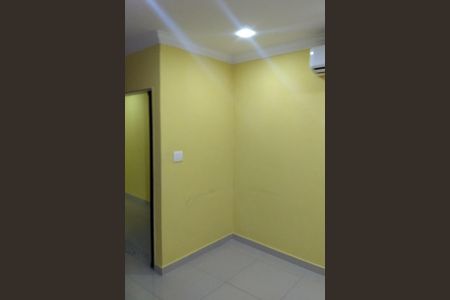 Quarto de casa para alugar com 3 quartos, 1m² em Vila Leopoldina, Duque de Caxias