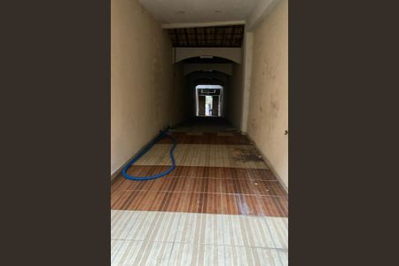 Garagem de casa para alugar com 3 quartos, 1m² em Vila Leopoldina, Duque de Caxias