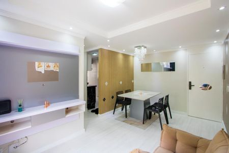 Sala de apartamento à venda com 2 quartos, 55m² em Vila Guarará, Santo André