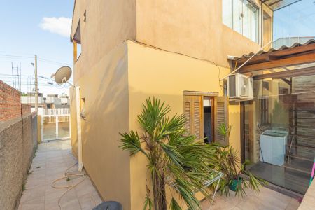 Casa à venda com 151m², 3 quartos e 1 vagaÁrea externa/Fundos