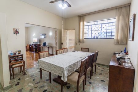 Casa à venda com 224m², 3 quartos e 2 vagas Casa à venda com 224m², 3 quartos e 2 vagasCopa