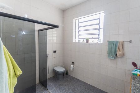 Casa à venda com 224m², 3 quartos e 2 vagas Casa à venda com 224m², 3 quartos e 2 vagasBanheiro Social
