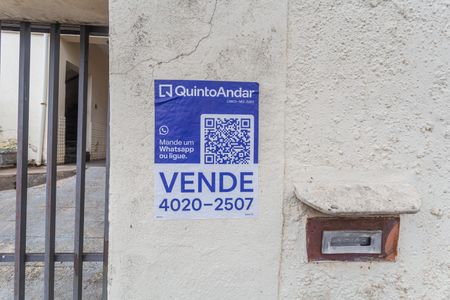 Casa à venda com 224m², 3 quartos e 2 vagas Casa à venda com 224m², 3 quartos e 2 vagasPlaquinha Instalada