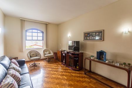 Sala de casa à venda com 3 quartos, 224m² em Nova Floresta, Belo Horizonte