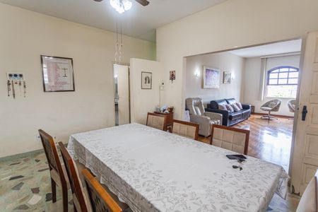 Casa à venda com 224m², 3 quartos e 2 vagas Casa à venda com 224m², 3 quartos e 2 vagasCopa