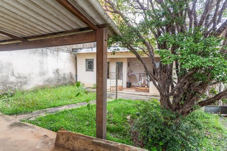 Casa à venda com 224m², 3 quartos e 2 vagas Casa à venda com 224m², 3 quartos e 2 vagasQuintal/Churrasqueira