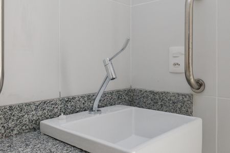 Banheiro de kitnet/studio à venda com 1 quarto, 31m² em Morumbi, São Paulo